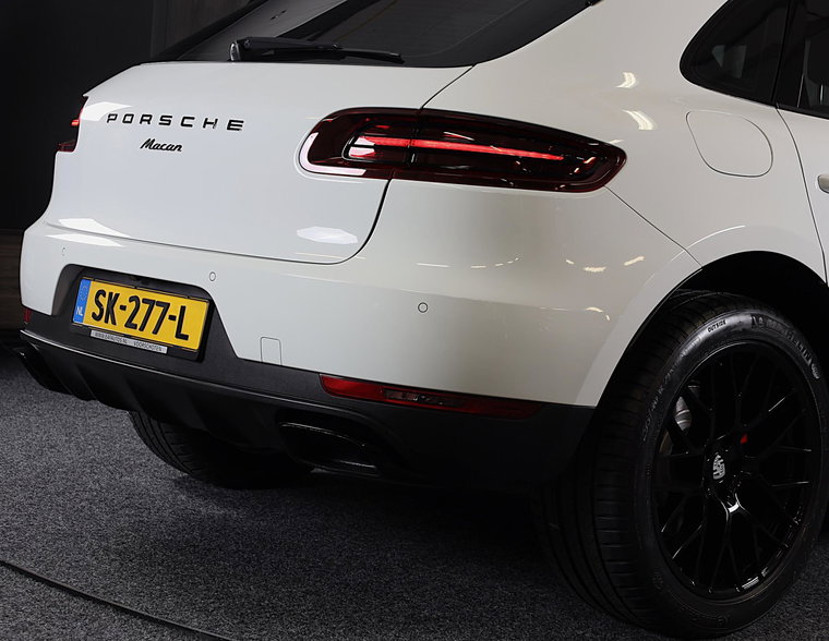 Vehicle Image 45
