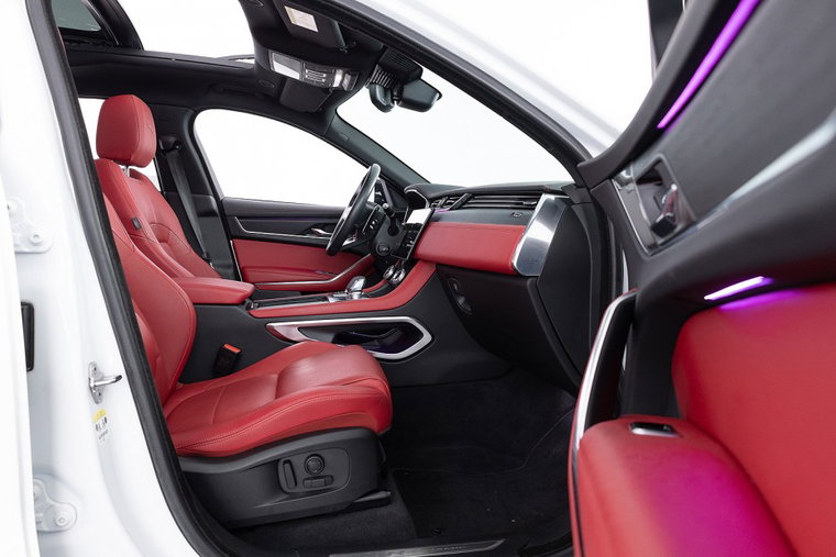 Vehicle Image 8