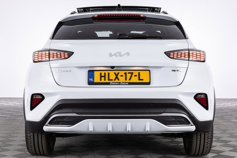 Vehicle Image 35