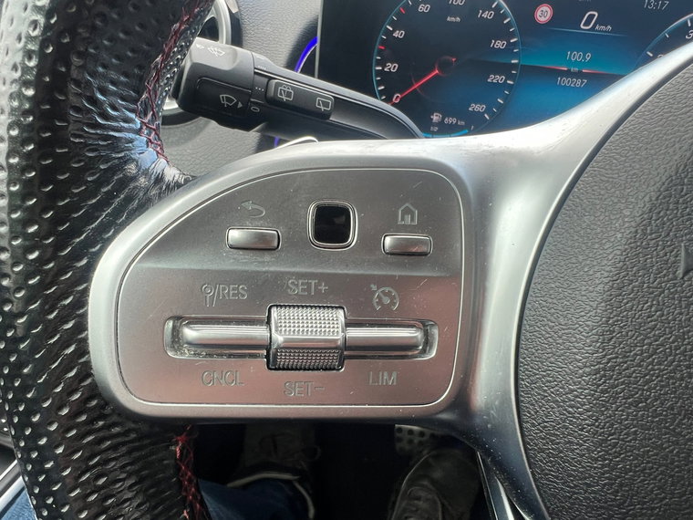 Vehicle Image 29