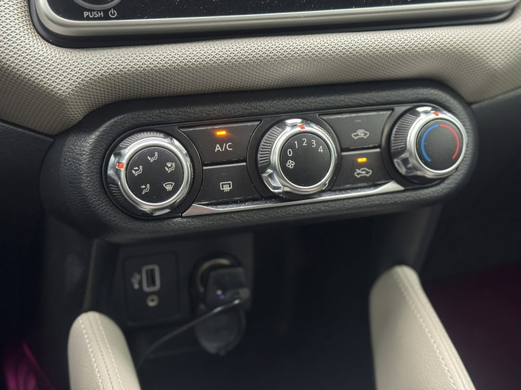 Vehicle Image 28