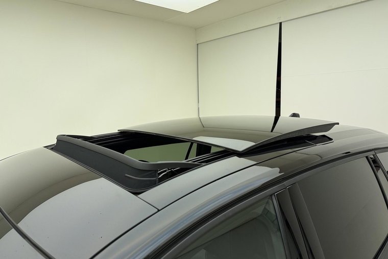 Vehicle Image 38