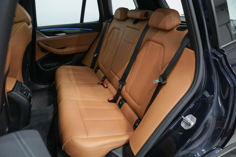 Vehicle Image 33