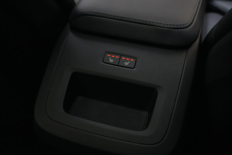 Vehicle Image 28