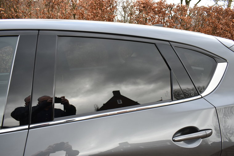 Vehicle Image 25