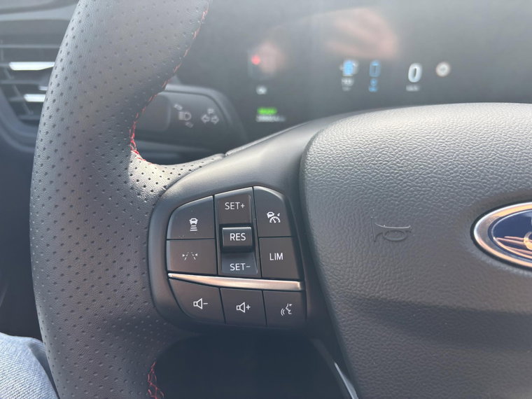 Vehicle Image 24