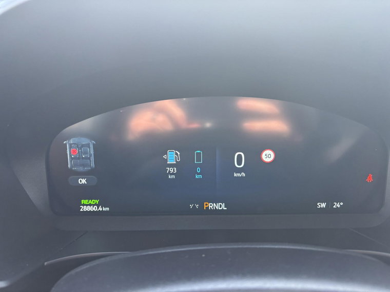 Vehicle Image 25