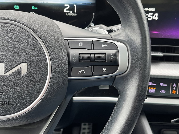 Vehicle Image 26