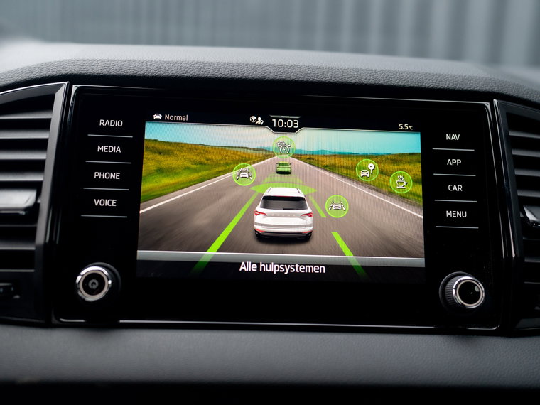 Vehicle Image 11