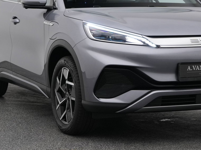 Vehicle Image 17