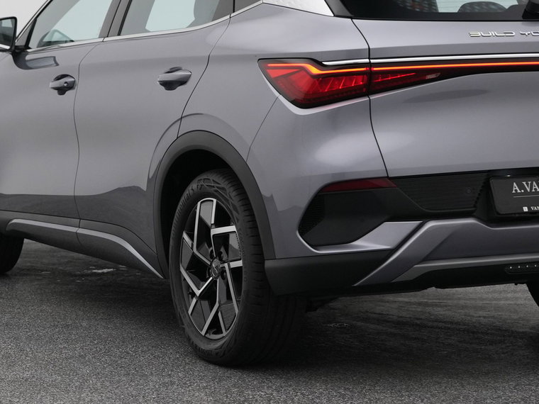 Vehicle Image 18