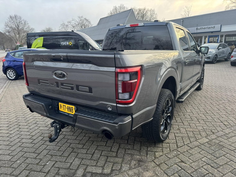Vehicle Image 6