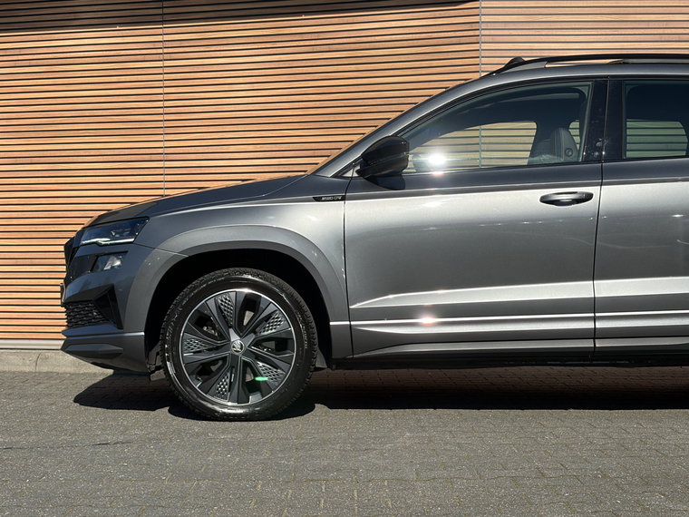 Vehicle Image 13