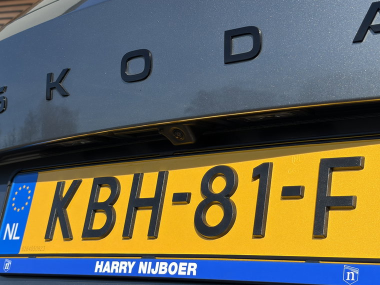 Vehicle Image 23