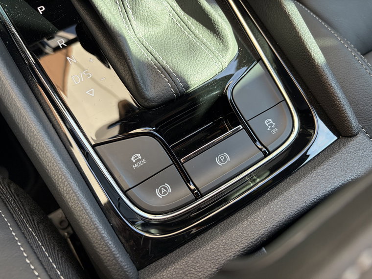Vehicle Image 38