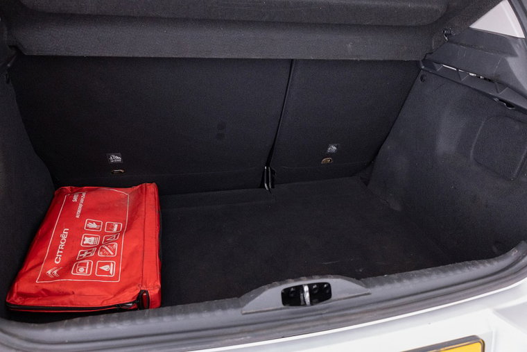 Vehicle Image 16
