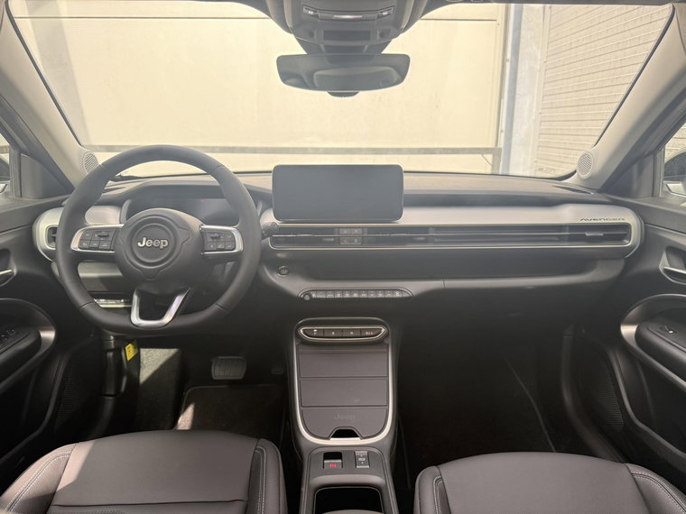 Vehicle Image 33