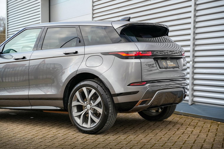 Vehicle Image 32