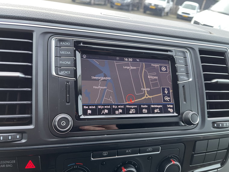 Vehicle Image 28