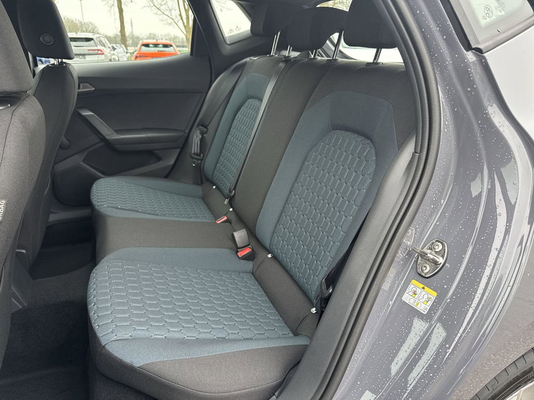 Vehicle Image 23