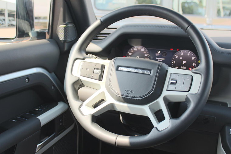 Vehicle Image 28
