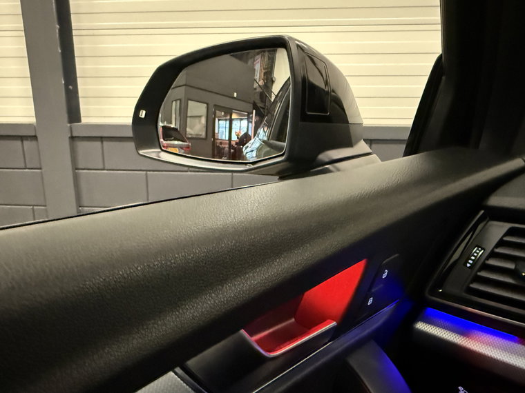 Vehicle Image 38