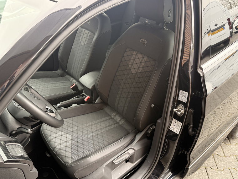 Vehicle Image 37