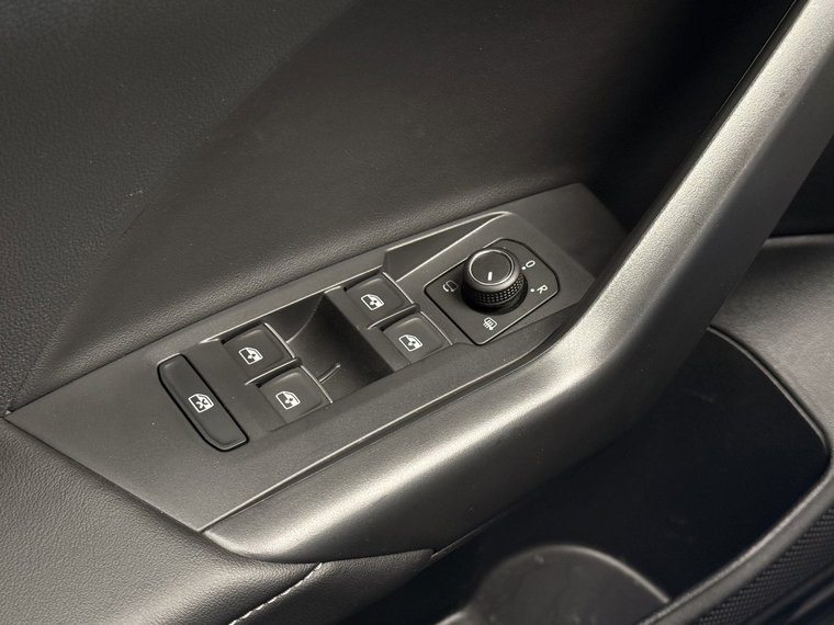 Vehicle Image 39