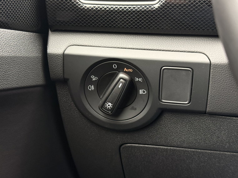 Vehicle Image 40