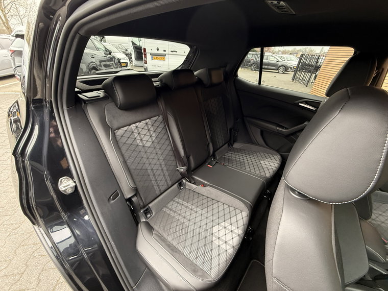 Vehicle Image 45