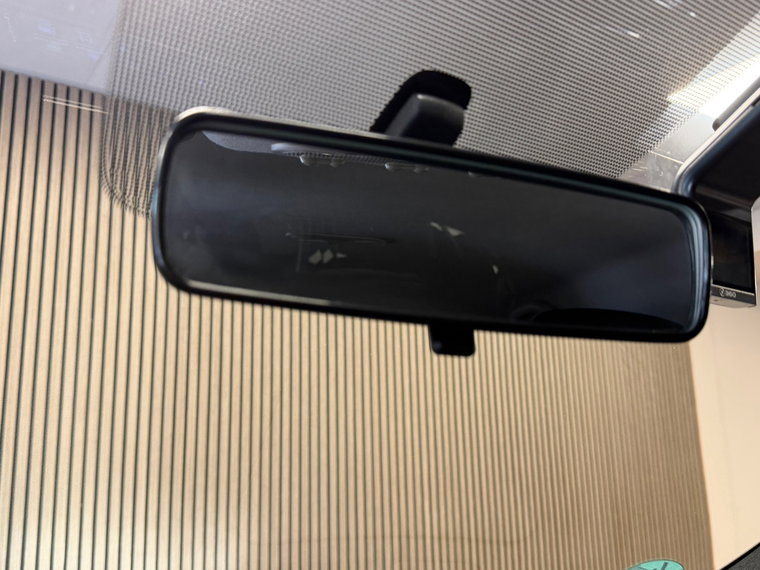 Vehicle Image 28