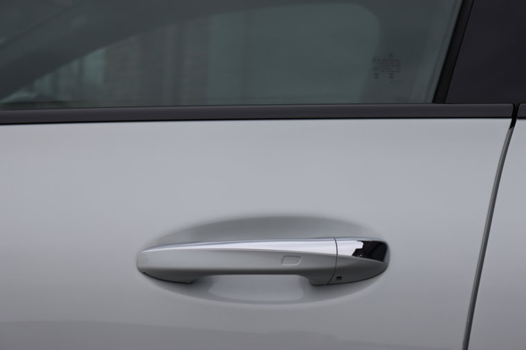 Vehicle Image 23