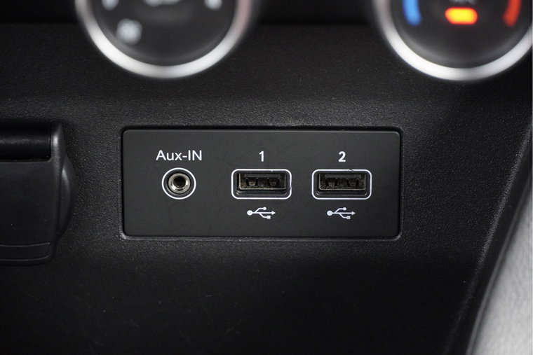 Vehicle Image 24