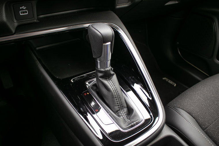 Vehicle Image 25