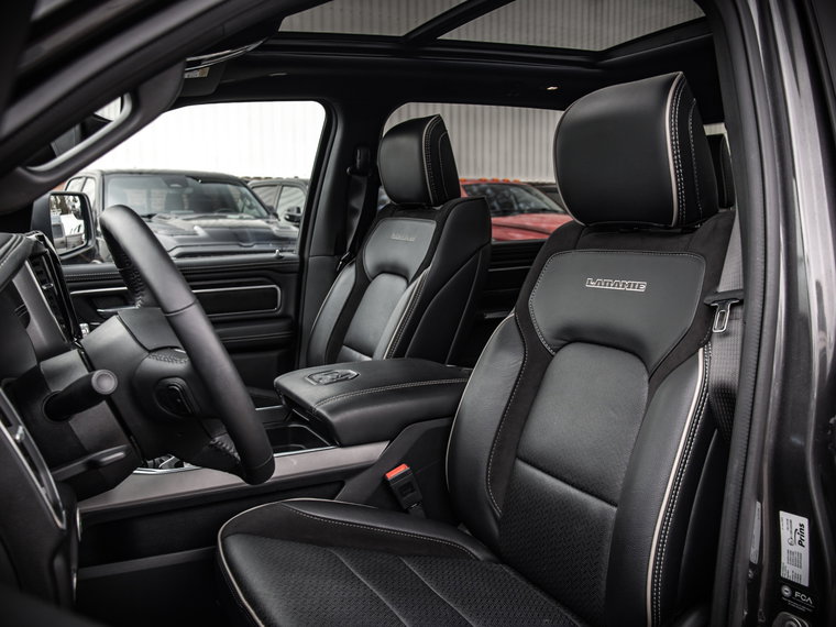 Vehicle Image 12