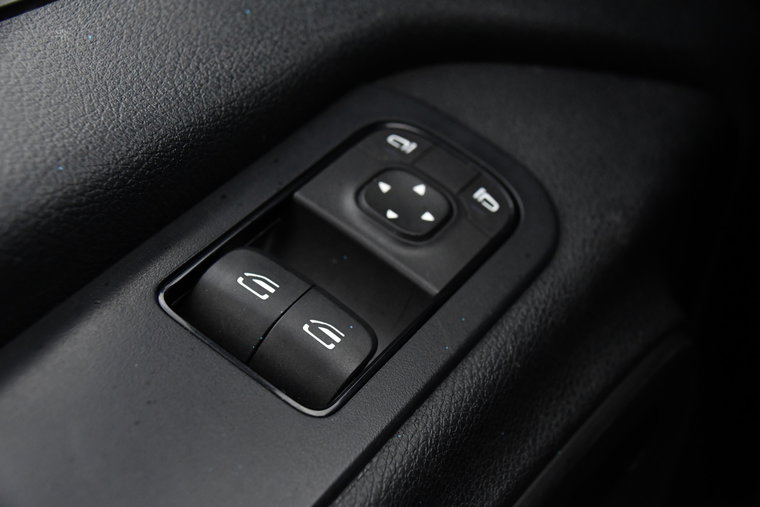 Vehicle Image 24