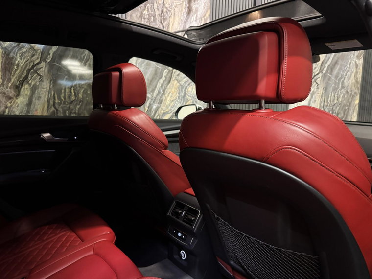 Vehicle Image 35