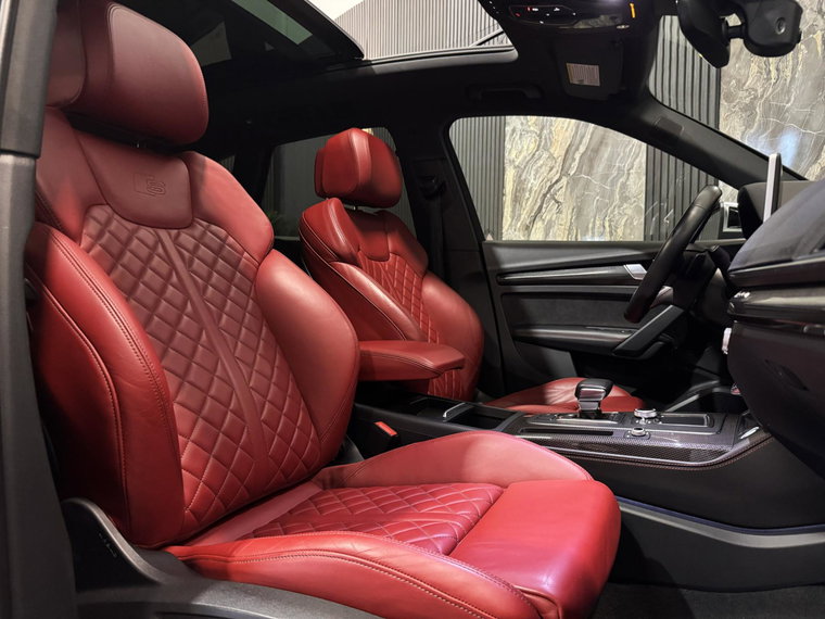 Vehicle Image 36
