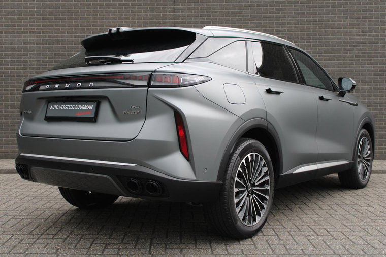 Vehicle Image 4