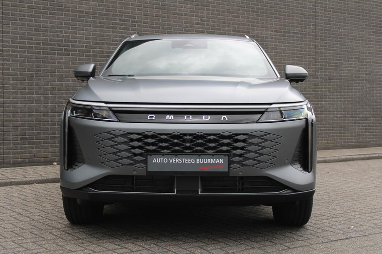 Vehicle Image 6