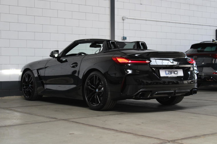 Vehicle Image 30