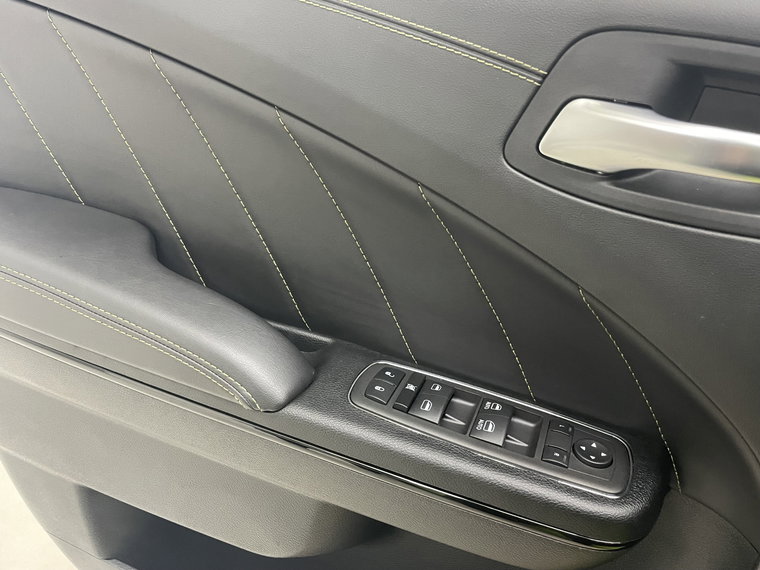 Vehicle Image 40