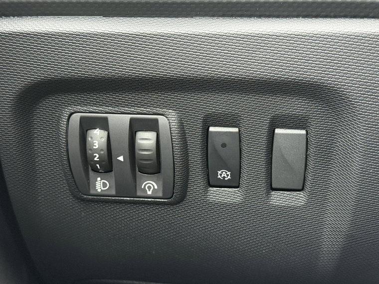 Vehicle Image 28