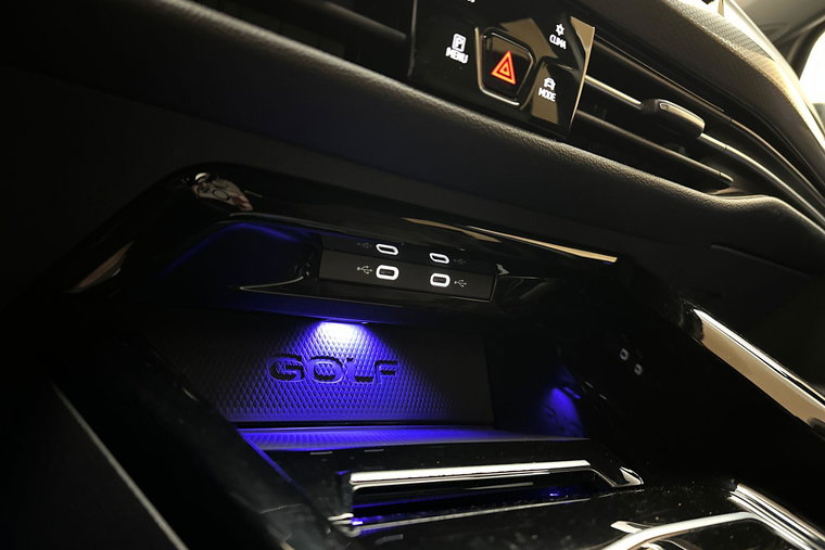 Vehicle Image 36