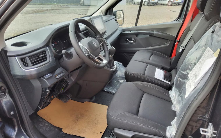 Vehicle Image 13