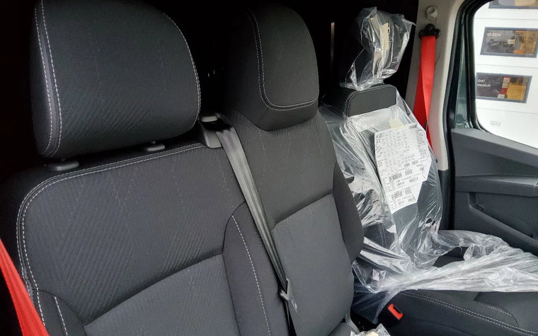 Vehicle Image 30