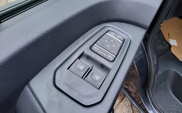 Vehicle Image 31