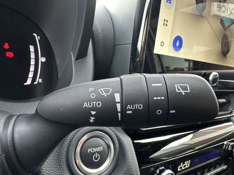 Vehicle Image 32