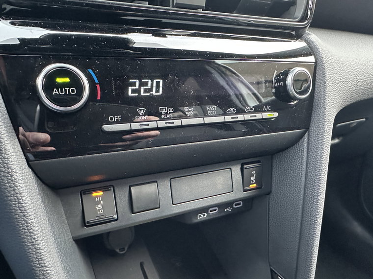 Vehicle Image 37