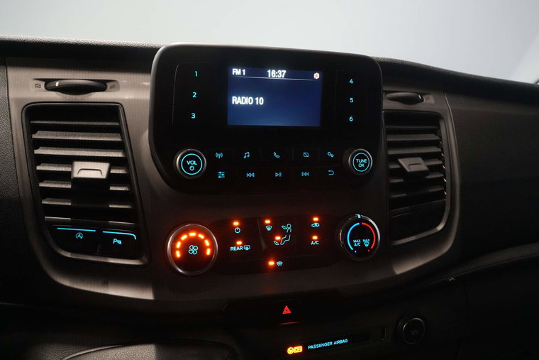 Vehicle Image 16
